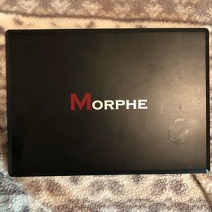 Morphe eye shadow palette